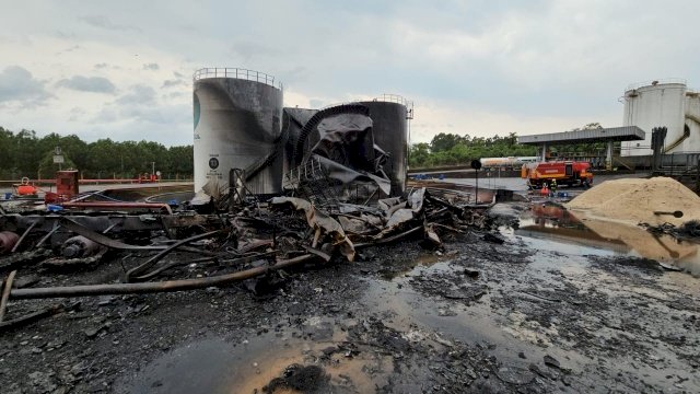 Incêndio em distribuidora de combustíveis é extinto, informa o Corpo de Bombeiros