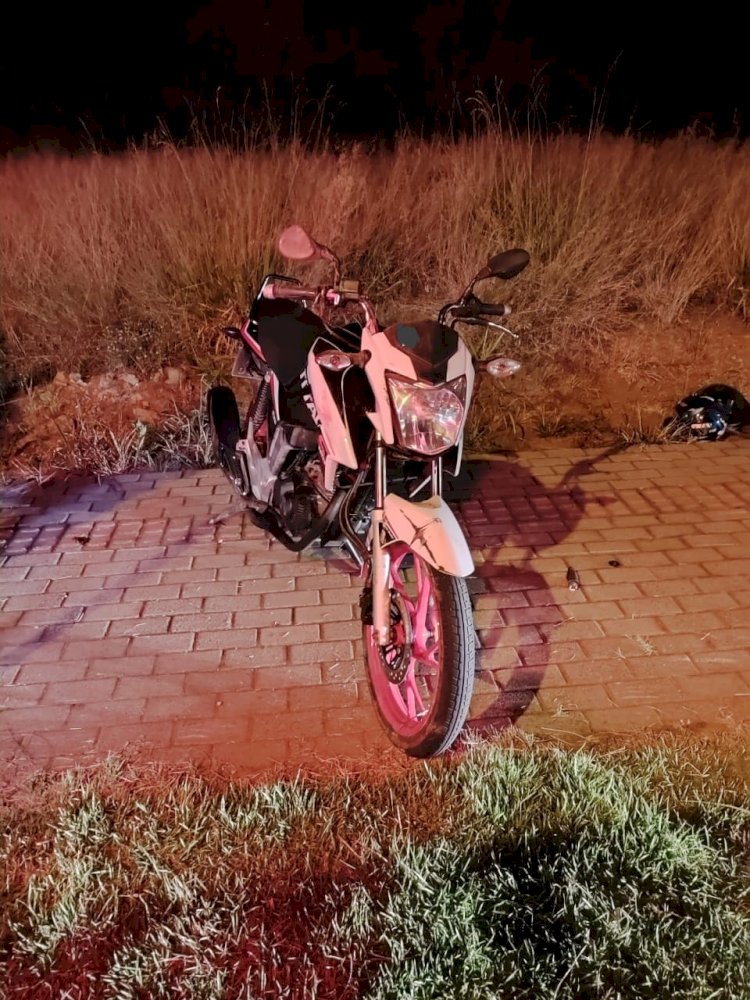 Queda de moto deixa feridos em Maravilha