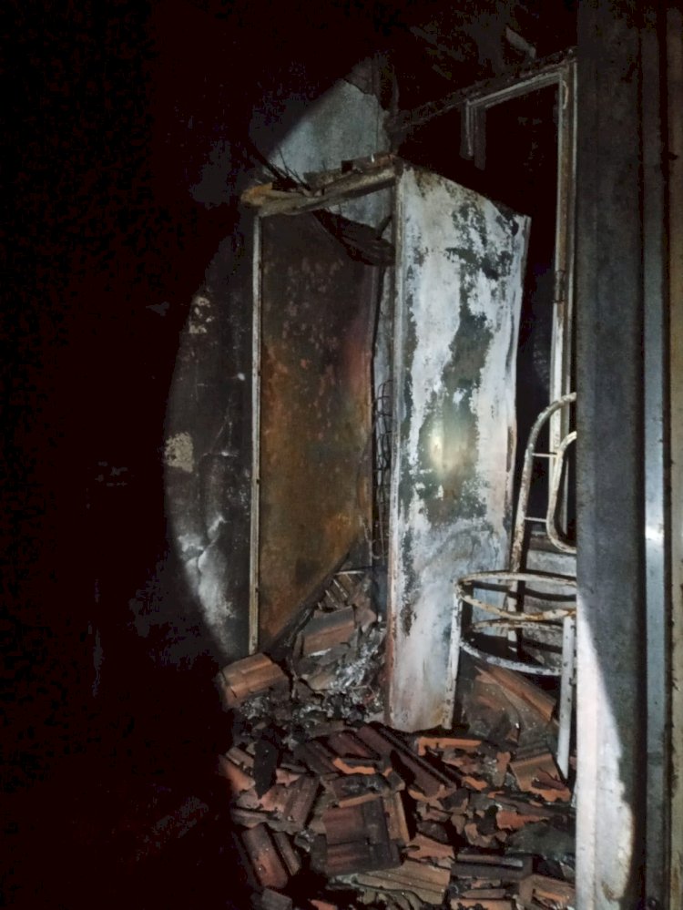 Casa fica destruída por incêndio em Tunápolis