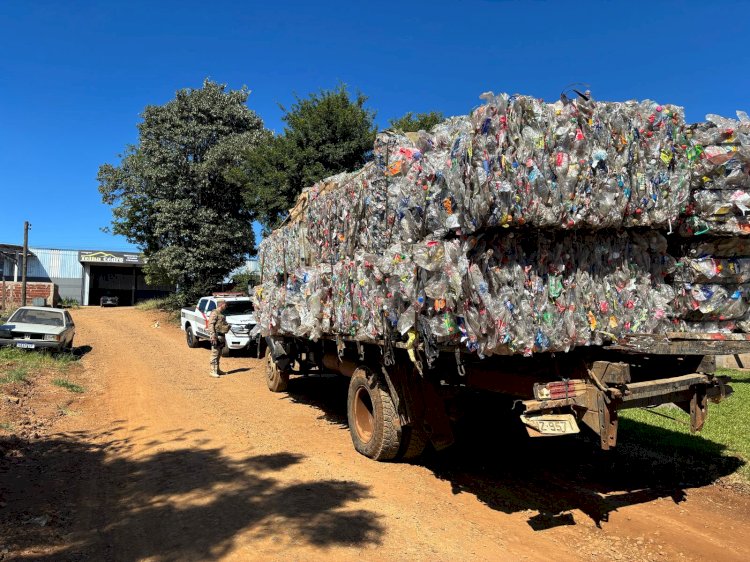 Polícia Militar apreende carga de contrabando região